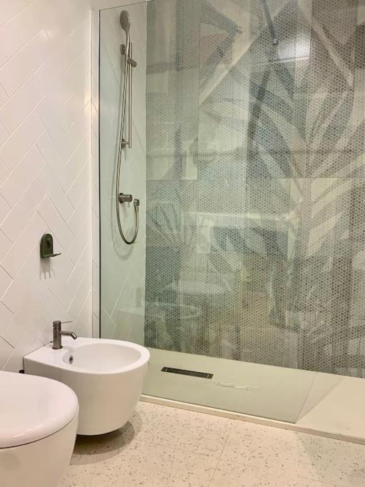 Lovely Studio Flat In Bocconi 밀라노 외부 사진