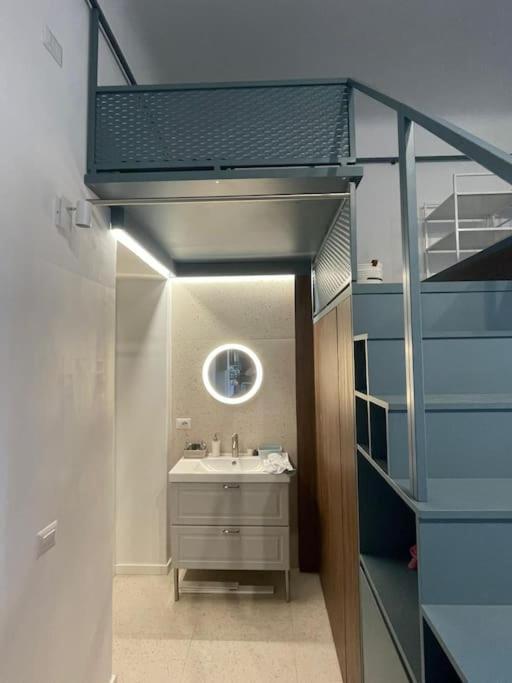 Lovely Studio Flat In Bocconi 밀라노 외부 사진