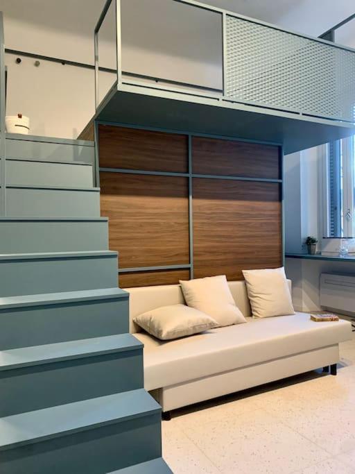 Lovely Studio Flat In Bocconi 밀라노 외부 사진